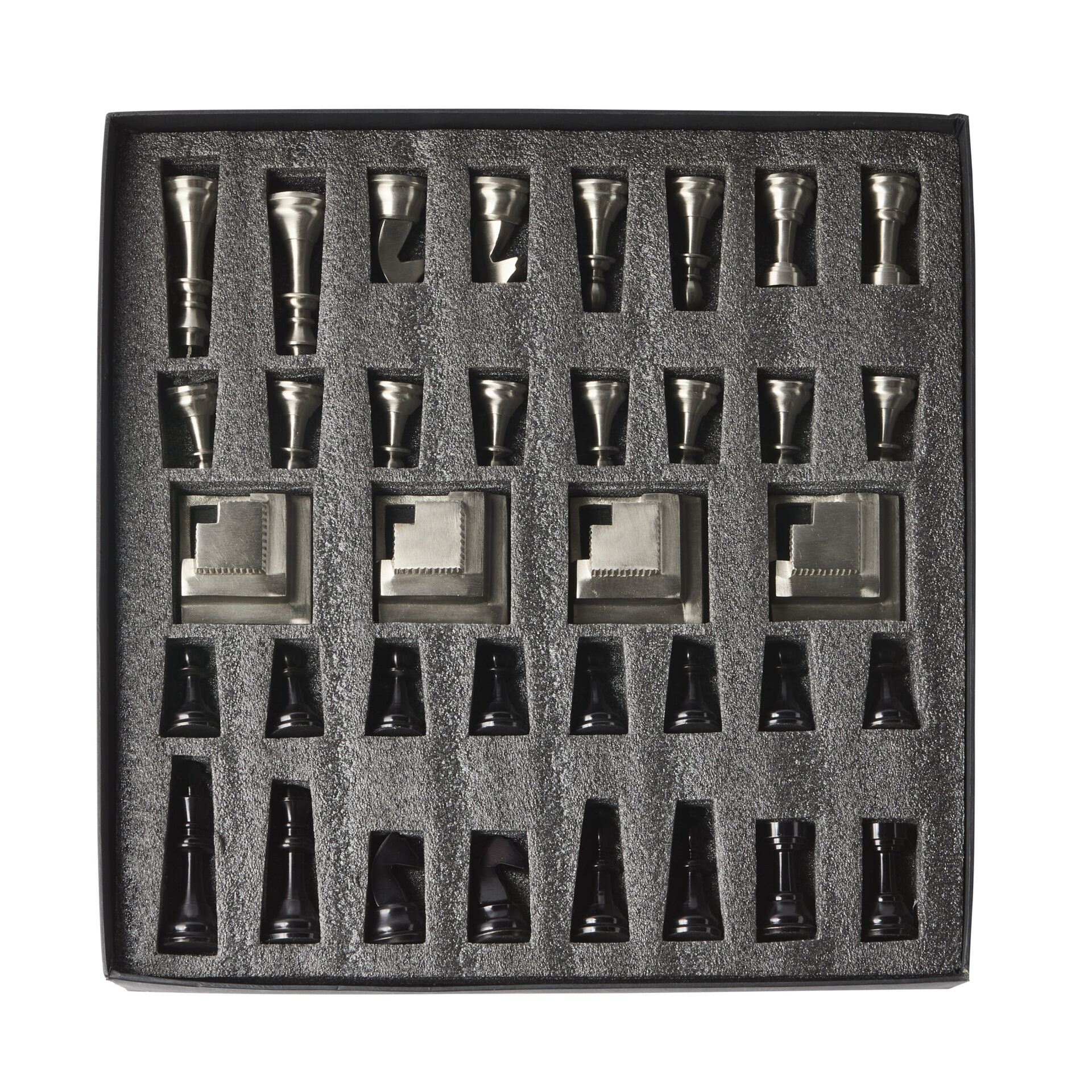 Moderna Chess Set - Image 8